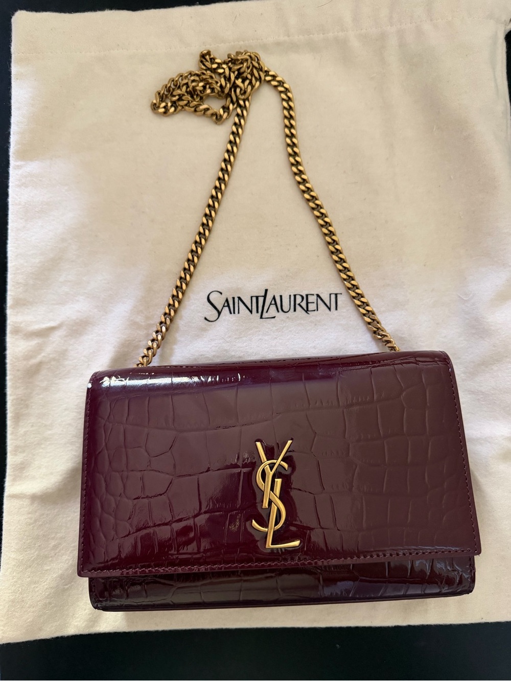Yves Saint Laurent New Kate Burgundy Patent Croc-Embossed Leather Chain NWT - Picture 1 of 8